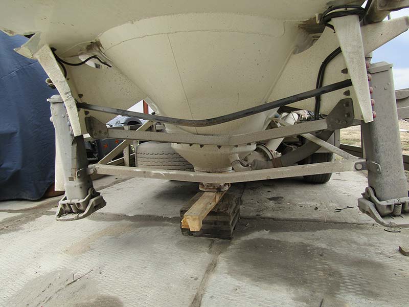 Кузовной ремонт цементовозной бочки Касбёрер